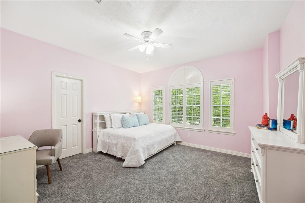 91 W Laurelhurst Circle, The Woodlands, Texas image 32