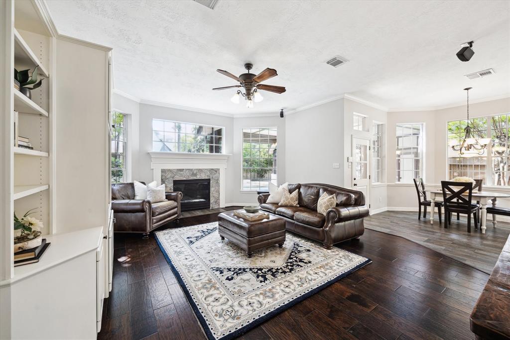 91 W Laurelhurst Circle, The Woodlands, Texas image 12