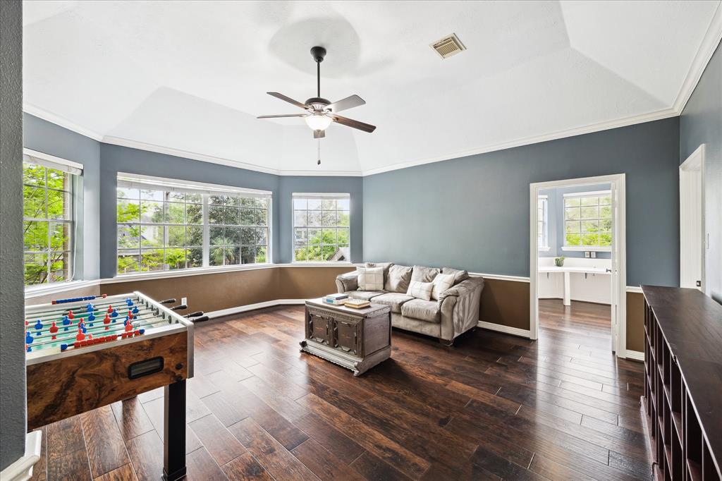 91 W Laurelhurst Circle, The Woodlands, Texas image 37