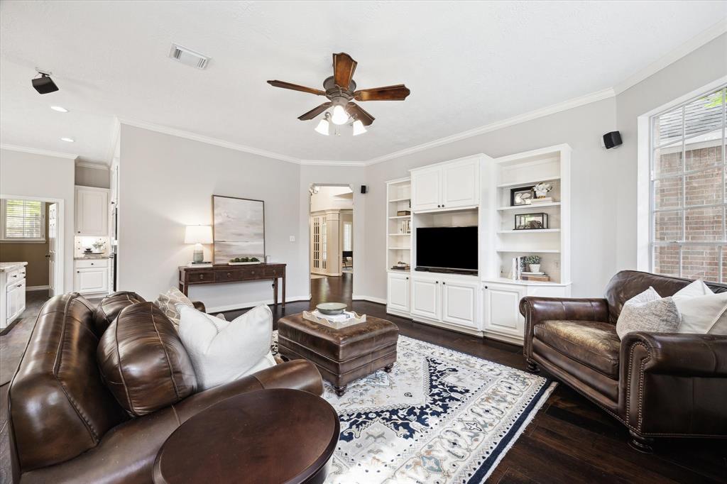 91 W Laurelhurst Circle, The Woodlands, Texas image 14