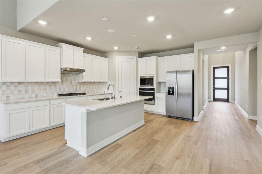 1631 Shae Oak Lane, Conroe, Texas image 2