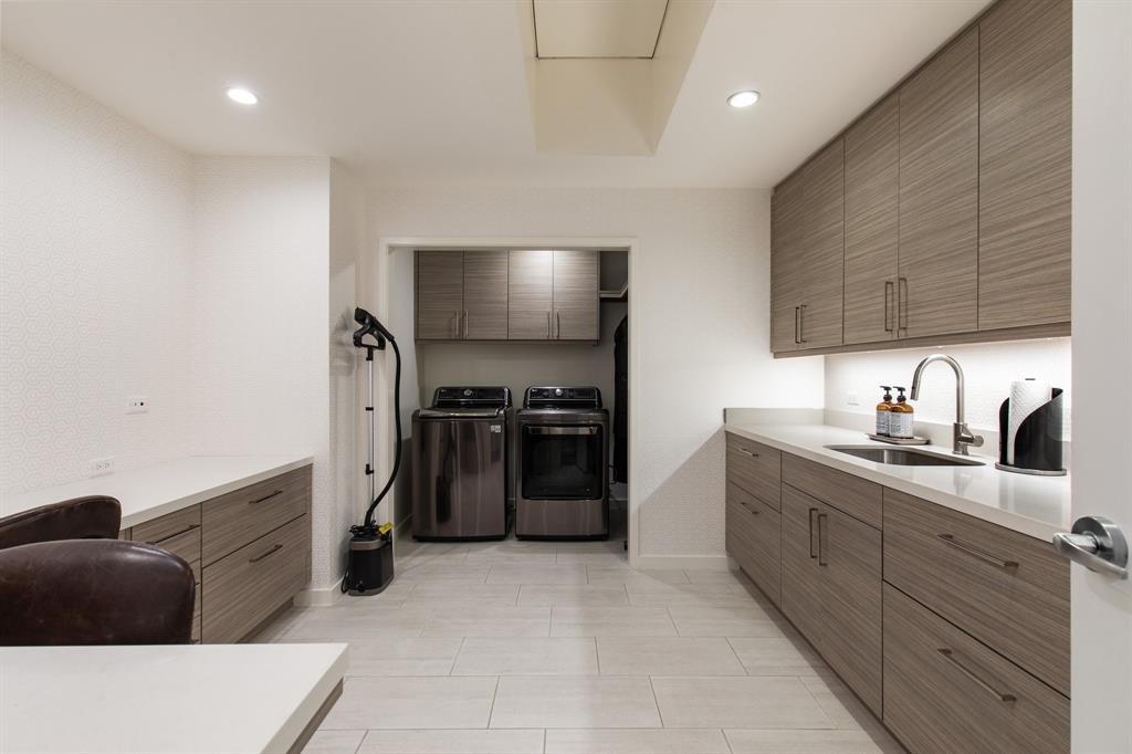 45 Briar Hollow Lane #6, Houston, Texas image 30
