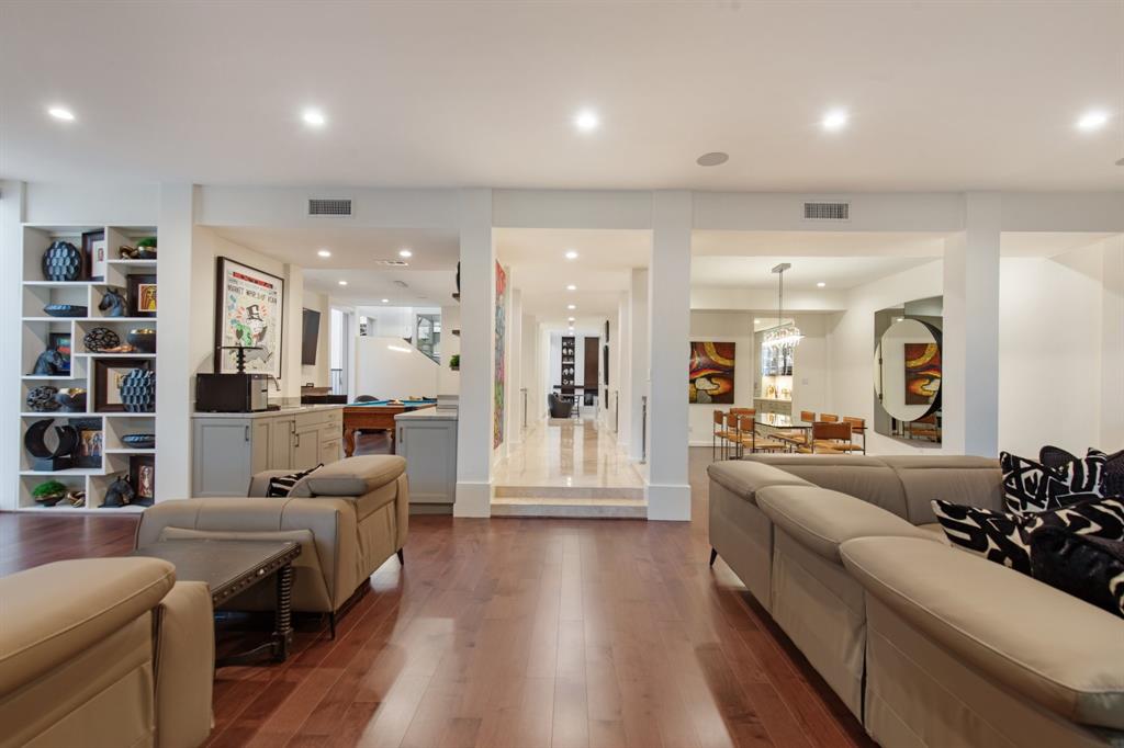 45 Briar Hollow Lane #6, Houston, Texas image 7