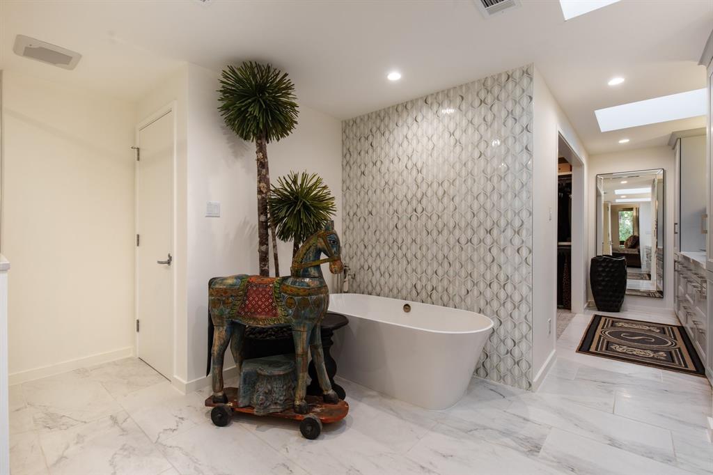 45 Briar Hollow Lane #6, Houston, Texas image 26
