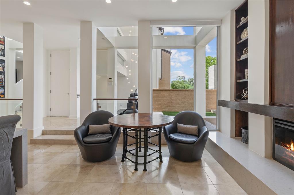 45 Briar Hollow Lane 6