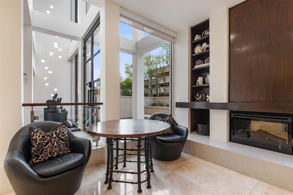 45 Briar Hollow Lane #6, Houston, Texas image 4