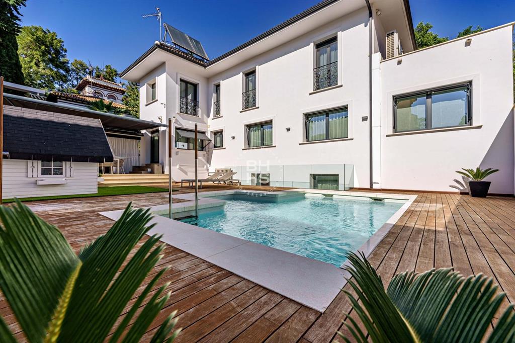 29016, Spain, 8 Bedrooms Bedrooms, ,8 BathroomsBathrooms,Residential,Active,181429