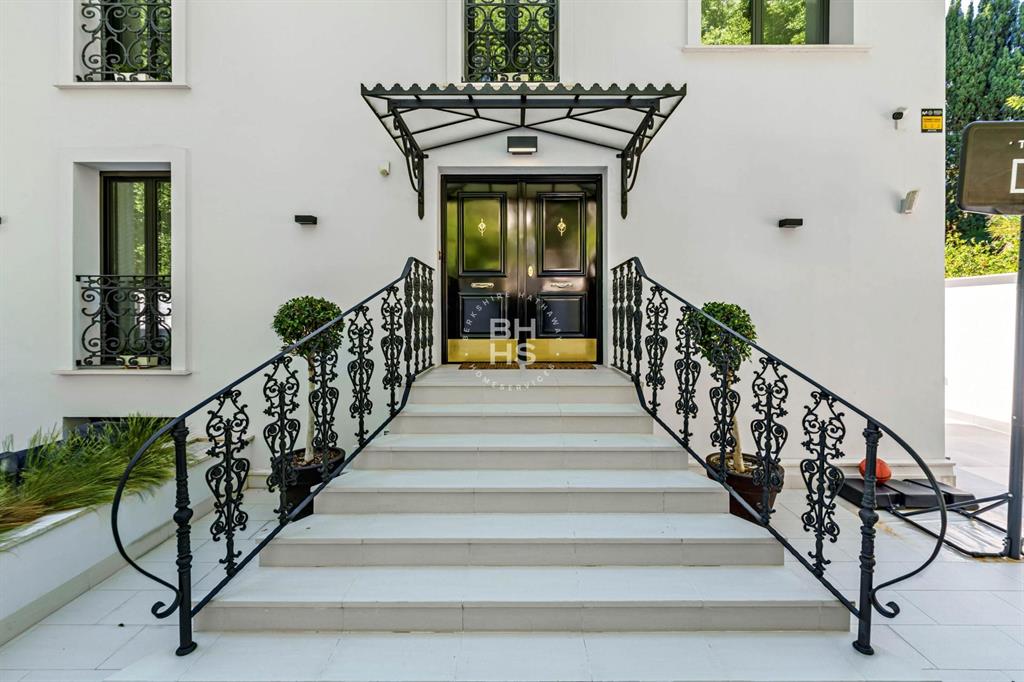 29016, Spain, 8 Bedrooms Bedrooms, ,8 BathroomsBathrooms,Residential,Active,181429