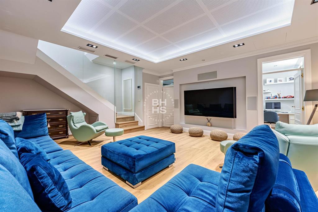 29016, Spain, 8 Bedrooms Bedrooms, ,8 BathroomsBathrooms,Residential,Active,181429