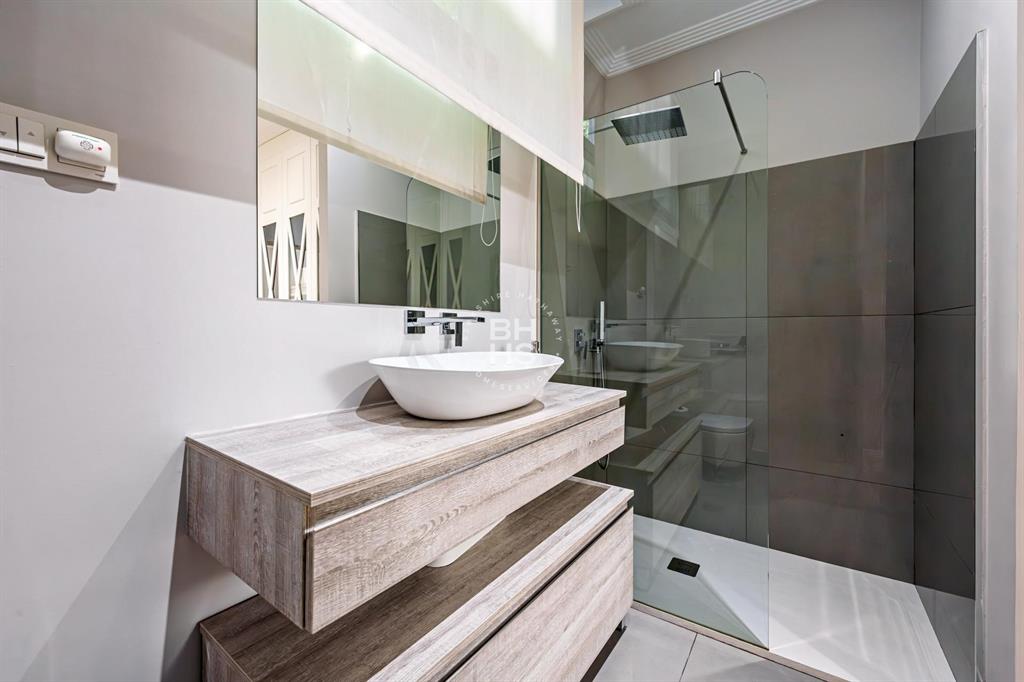 29016, Spain, 8 Bedrooms Bedrooms, ,8 BathroomsBathrooms,Residential,Active,181429