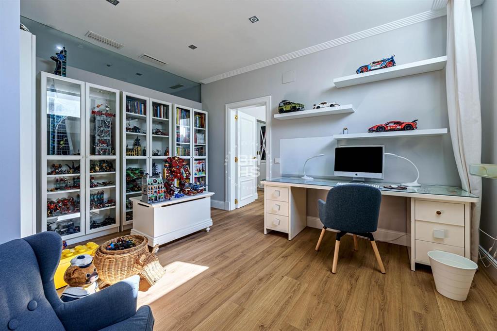 29016, Spain, 8 Bedrooms Bedrooms, ,8 BathroomsBathrooms,Residential,Active,181429