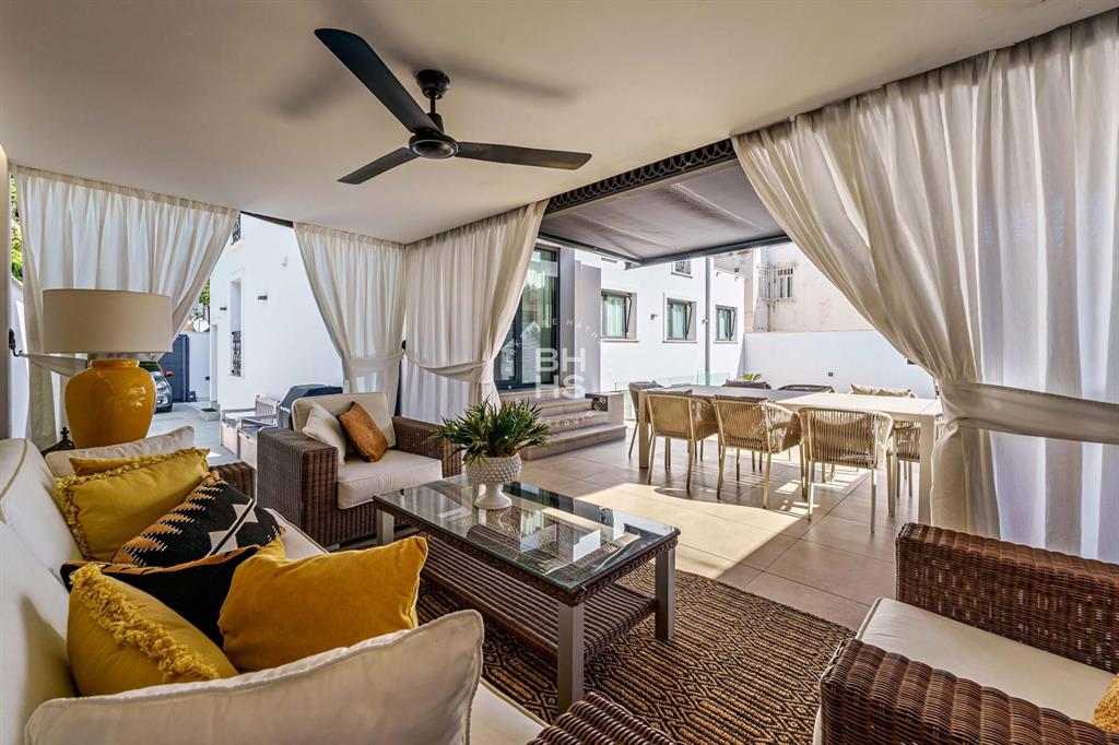 29016, Spain, 8 Bedrooms Bedrooms, ,8 BathroomsBathrooms,Residential,Active,181429