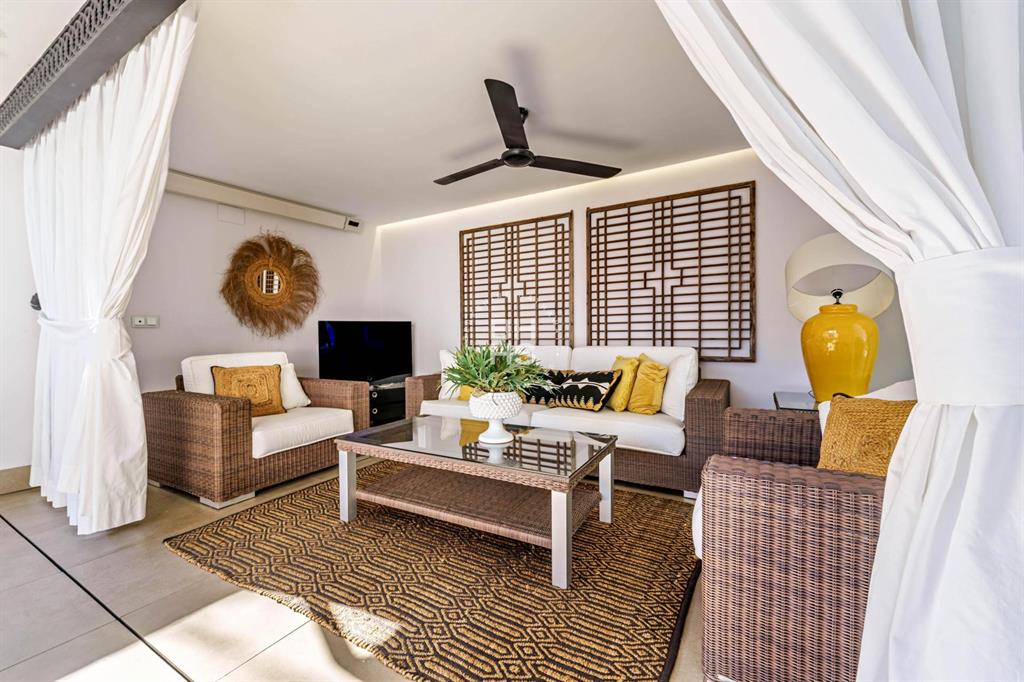 29016, Spain, 8 Bedrooms Bedrooms, ,8 BathroomsBathrooms,Residential,Active,181429