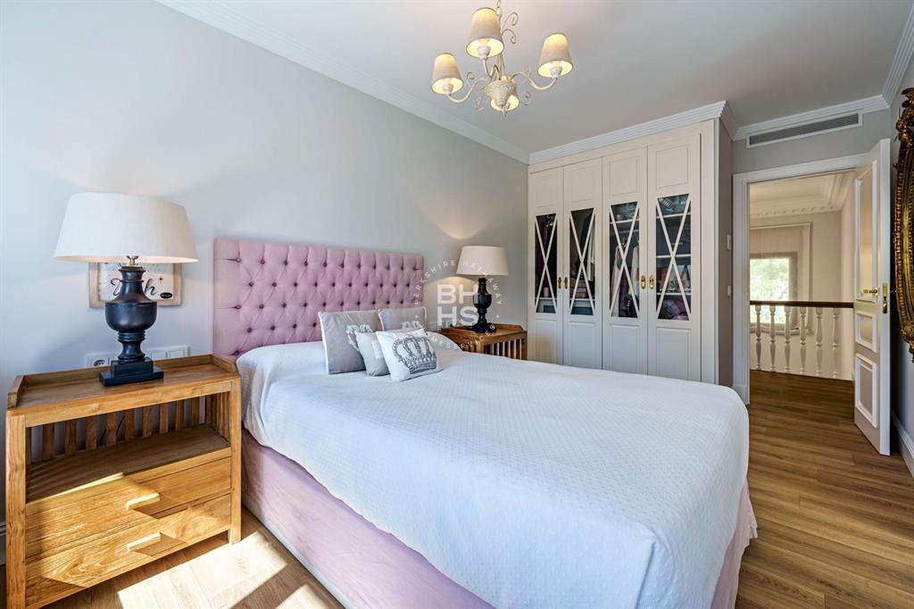 29016, Spain, 8 Bedrooms Bedrooms, ,8 BathroomsBathrooms,Residential,Active,181429