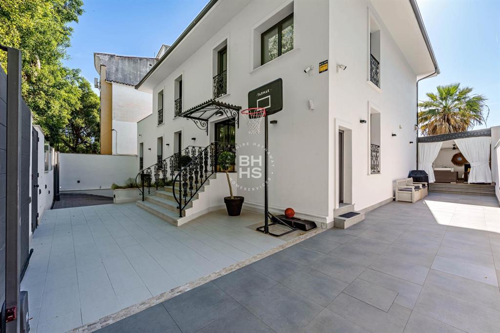 29016, Spain, 8 Bedrooms Bedrooms, ,8 BathroomsBathrooms,Residential,Active,181429