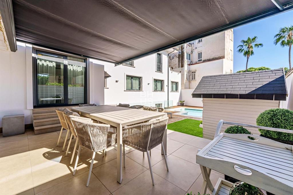 29016, Spain, 8 Bedrooms Bedrooms, ,8 BathroomsBathrooms,Residential,Active,181429