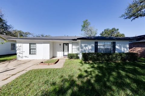 A home in East Bernard