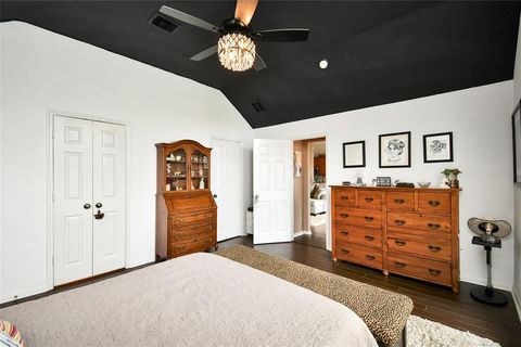 Single Family Residence in Houston TX 8134 Gray Jay Drive 16.jpg