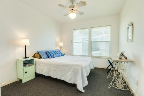Single Family Residence in Galveston TX 4206 Ghost Crab Lane 29.jpg