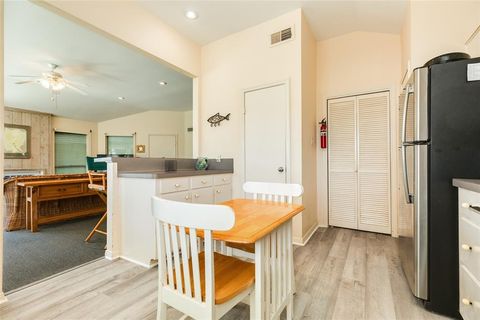Single Family Residence in Galveston TX 4206 Ghost Crab Lane 23.jpg