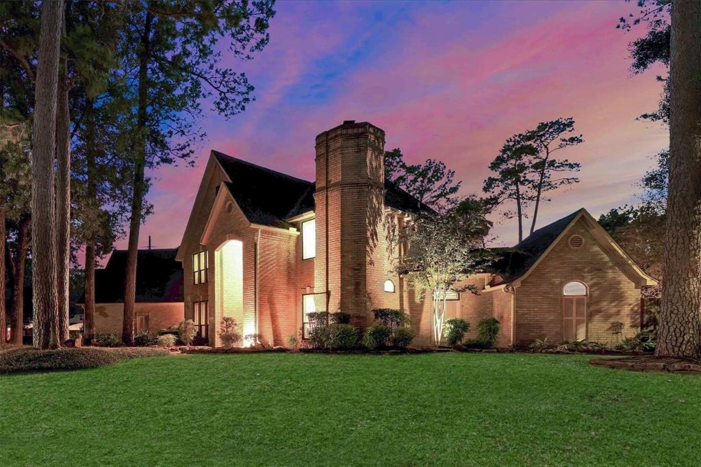 2103 Seven Maples Drive, Kingwood, Texas image 3