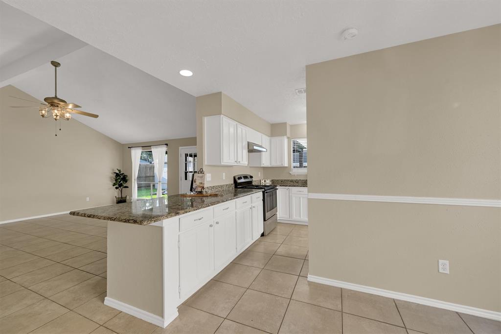 4803 Bridgemont Lane, Spring, Texas image 12