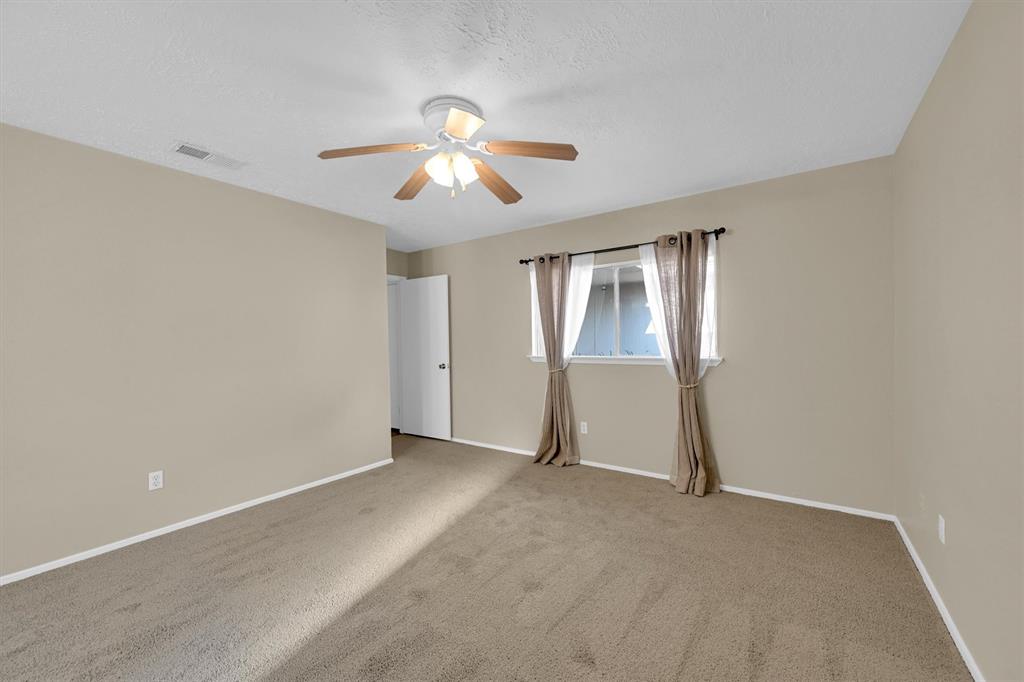 4803 Bridgemont Lane, Spring, Texas image 16