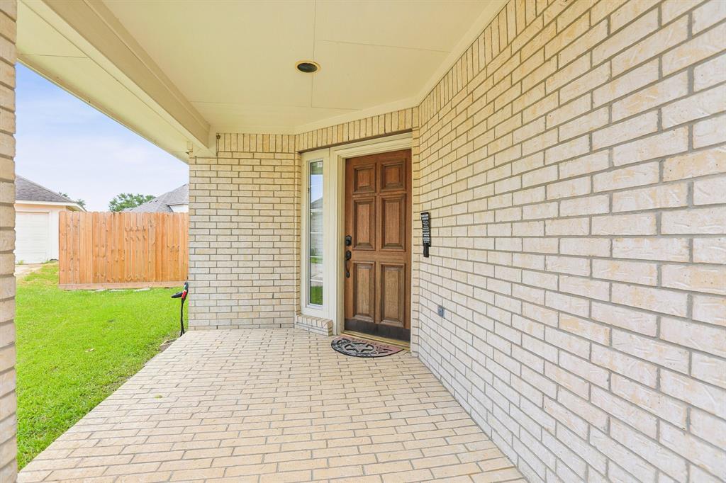 3211 Waterglen Court