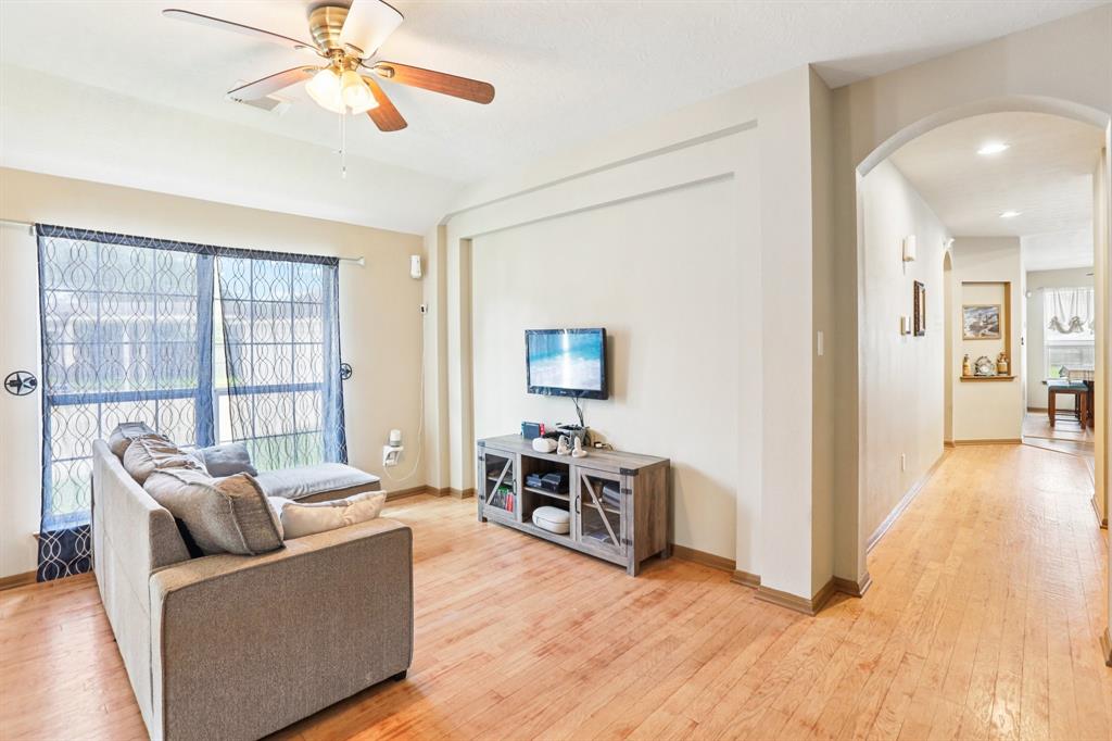 3211 Waterglen Court