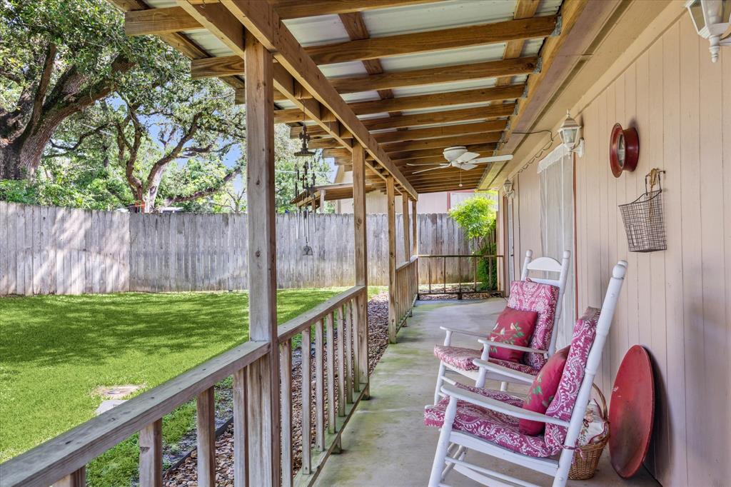 867 Tangle Oaks Court, Bellville, Texas image 12