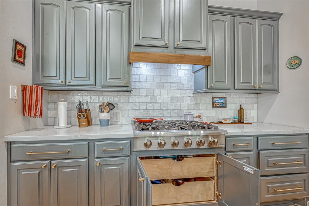 5918 Emmit Creek Lane, Sugar Land, Texas image 14