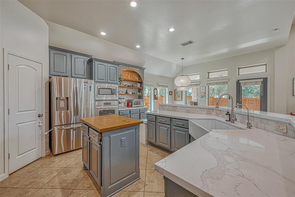 5918 Emmit Creek Lane, Sugar Land, Texas image 13