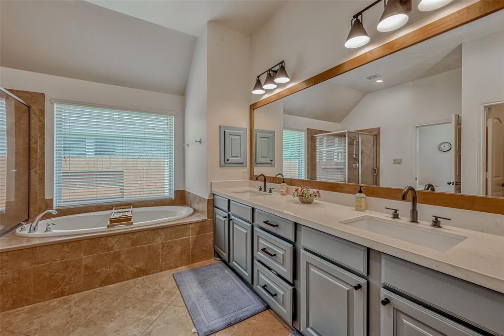 5918 Emmit Creek Lane, Sugar Land, Texas image 24