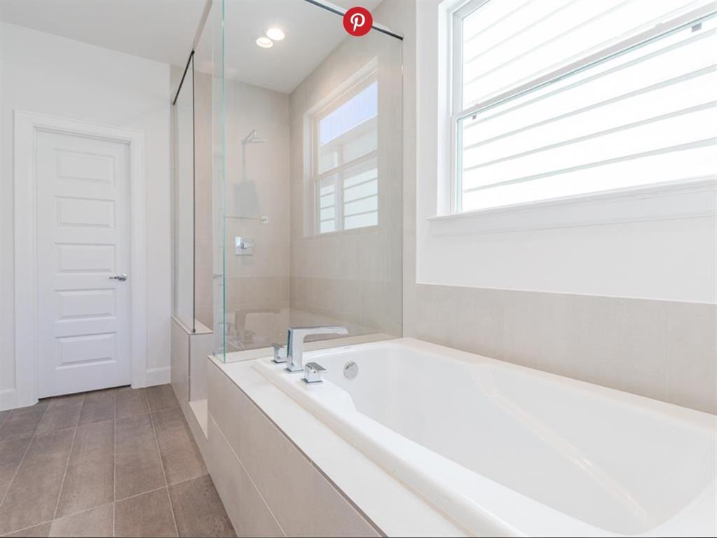 2711 Clinton Drive, Houston, Texas image 19