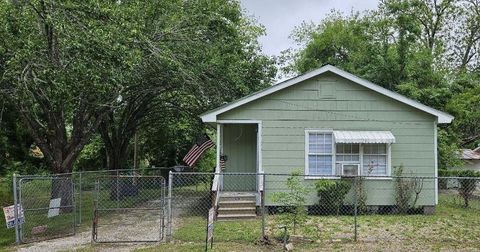 A home in La Marque