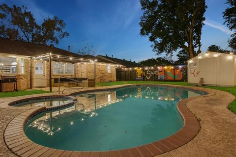 5819 Chrystell Lane Houston TX 77092