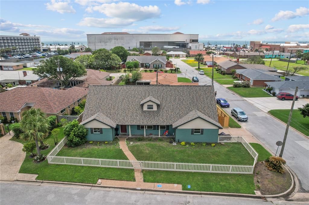 5525 Ibis Drive, Galveston, Texas image 1