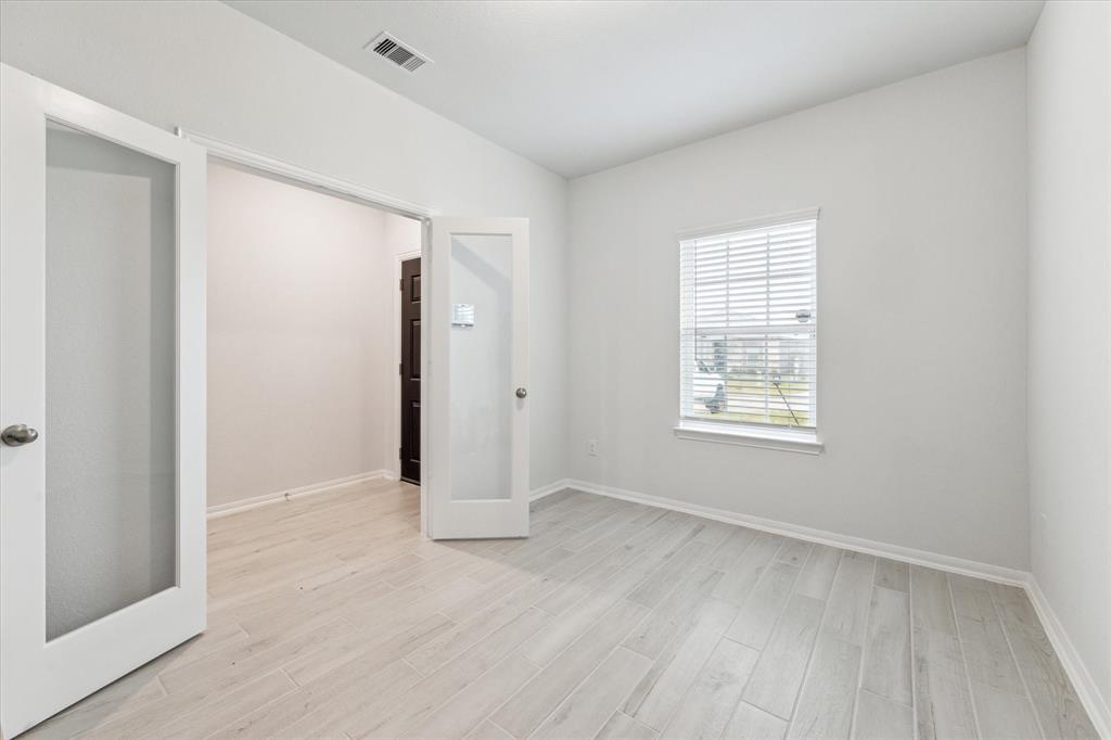 9618 Benbrook Drive, Conroe, Texas image 3