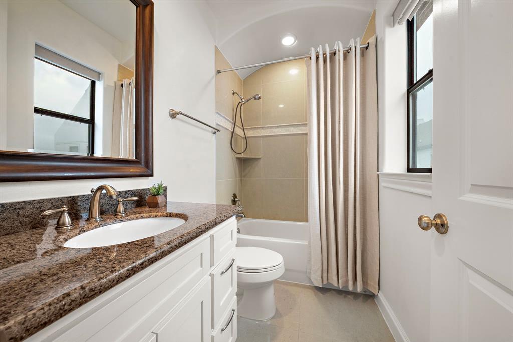 1721 Ashland Street, Houston, Texas image 24