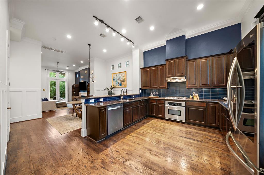 1721 Ashland Street, Houston, Texas image 13