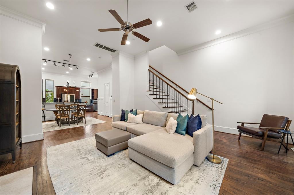 1721 Ashland Street, Houston, Texas image 9