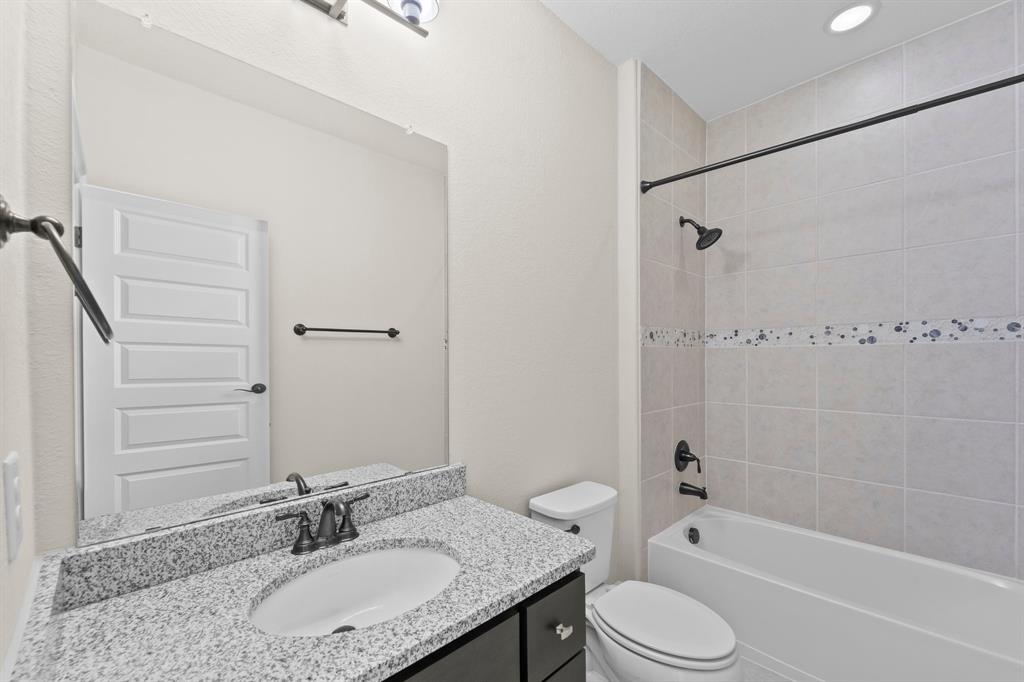 18 Lake Como Drive, Missouri City, Texas image 41