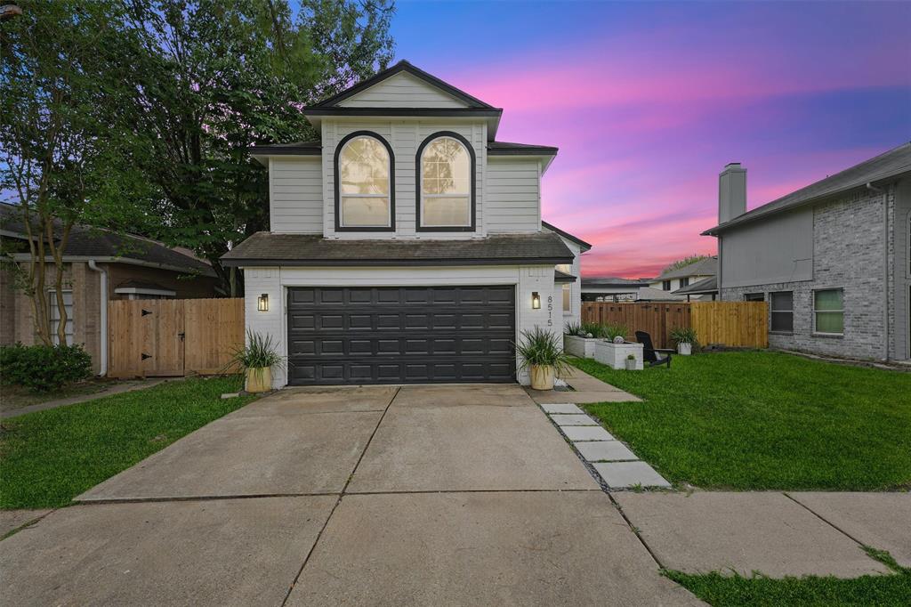 8515 Cold Lake Drive, Houston, Texas image 3