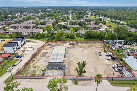 8403 Bassett Street Houston TX 77051