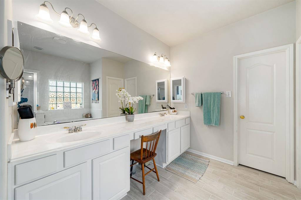 3221 Gable Park Lane, Pearland, Texas image 18