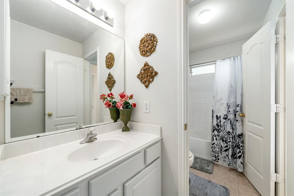 3221 Gable Park Lane, Pearland, Texas image 26