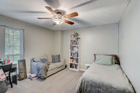 Single Family Residence in League City TX 507 Audubon Street 22.jpg