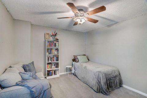 Single Family Residence in League City TX 507 Audubon Street 23.jpg