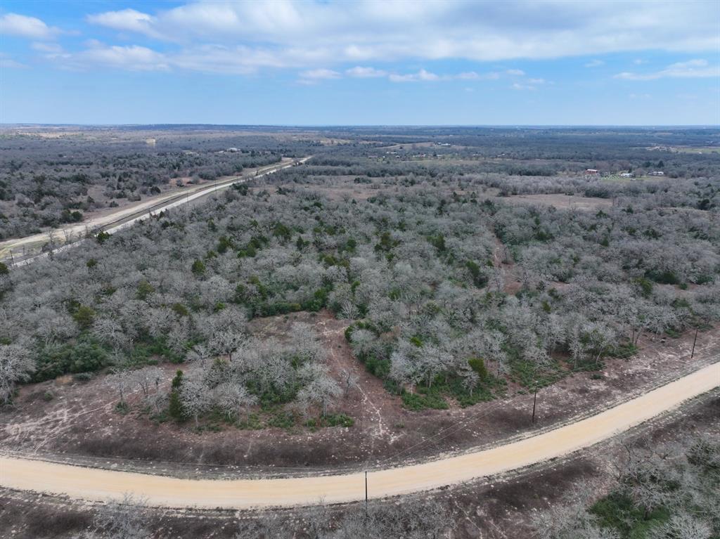 1215 Walleye Creek Trail Trl, Lexington, Texas image 4