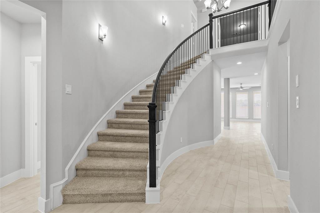 4718 Whisperwood Drive, Rosenberg, Texas image 5